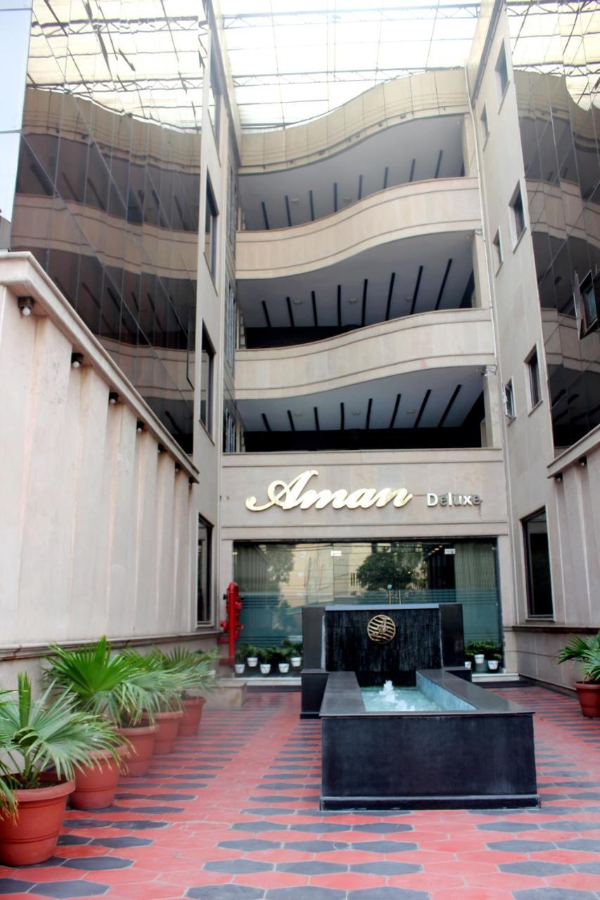 Aman Deluxe Hotel Nova Deli Exterior foto